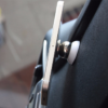 magnetický držák na mobil do auta – umístění v autě – 2